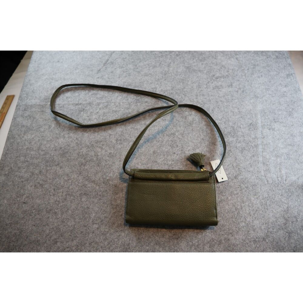 Fossil Leather Wallet Crossbody with Tassel – Olive Green Pebbled Leather – NWT